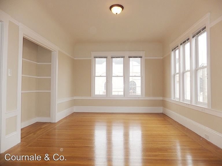 1st image of 392 23rd Ave