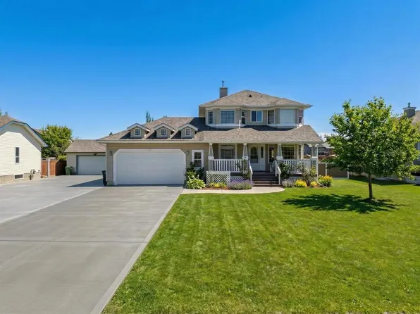 27 N Henderson Rd NE, Rocky View County, AB T0J 1X1