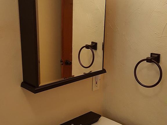 Upper Level Bathroom 2