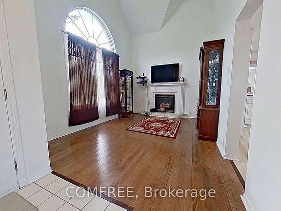 3rd image of 1226 Matheson Rd