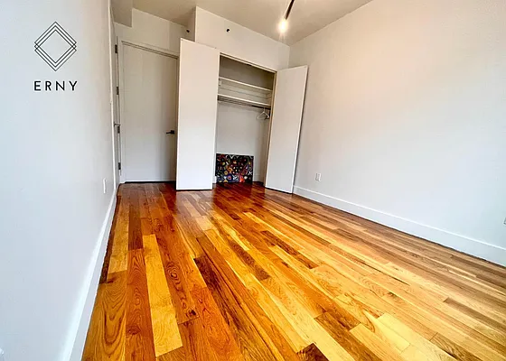 Rented by ERNY LLC | media 8