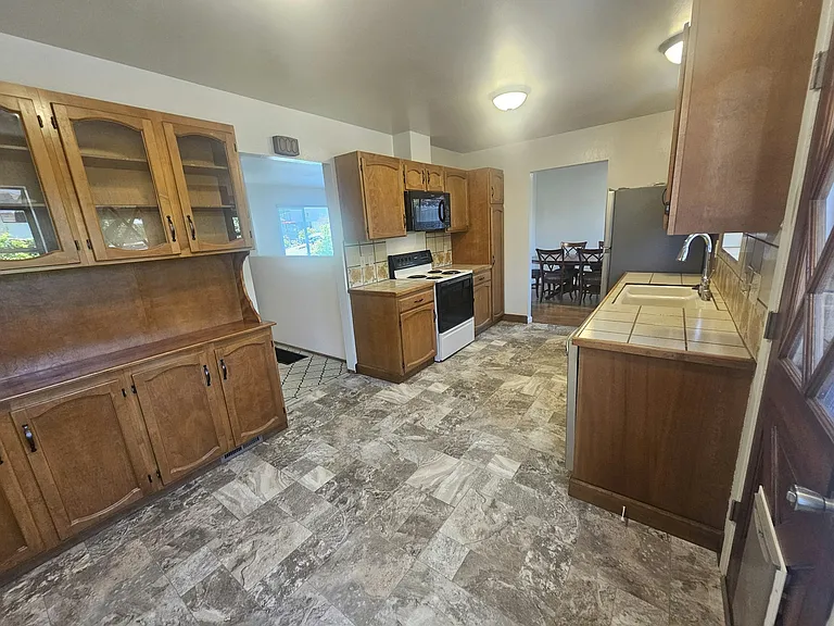 3152 Huntington Ct — Photo 11