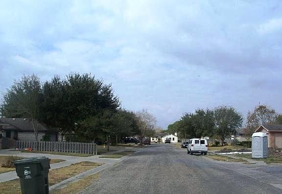 3rd image of 13105 Deepwater Cir