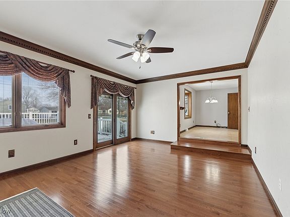 5th image of 4049 Cambridge Ave