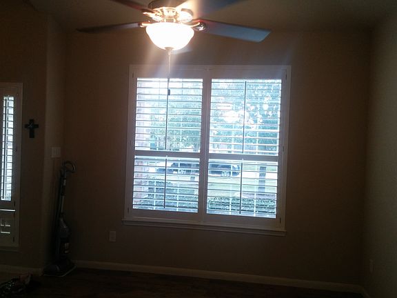 3rd image of 6607 Blue Hollow Ln