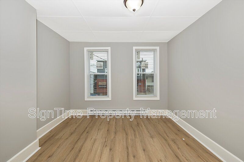 1st image of 114 N Conococheague St