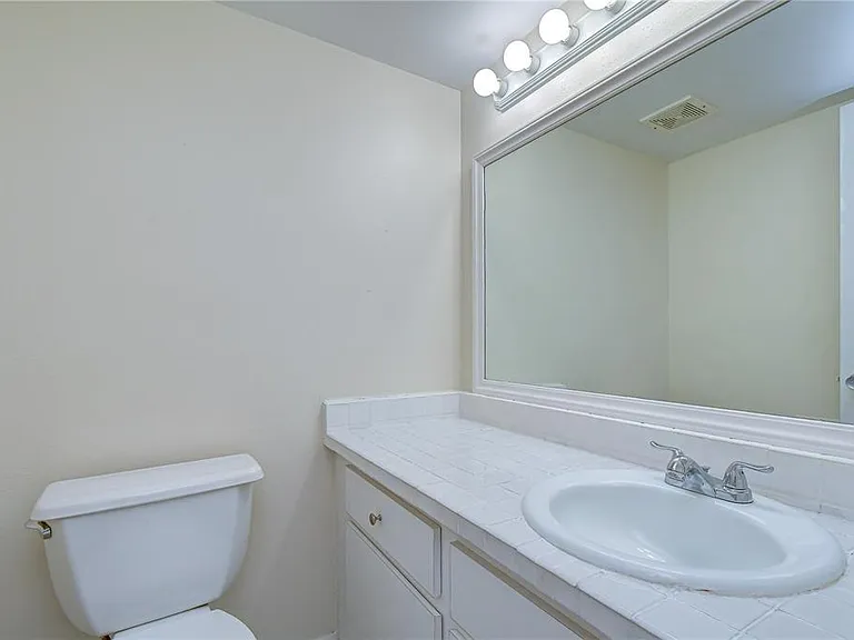 230 Cypress Pl — Photo 22