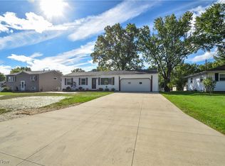 3904 Adrian Dr SE, Warren, OH
