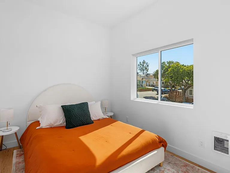 2110 Drescher St — Photo 15