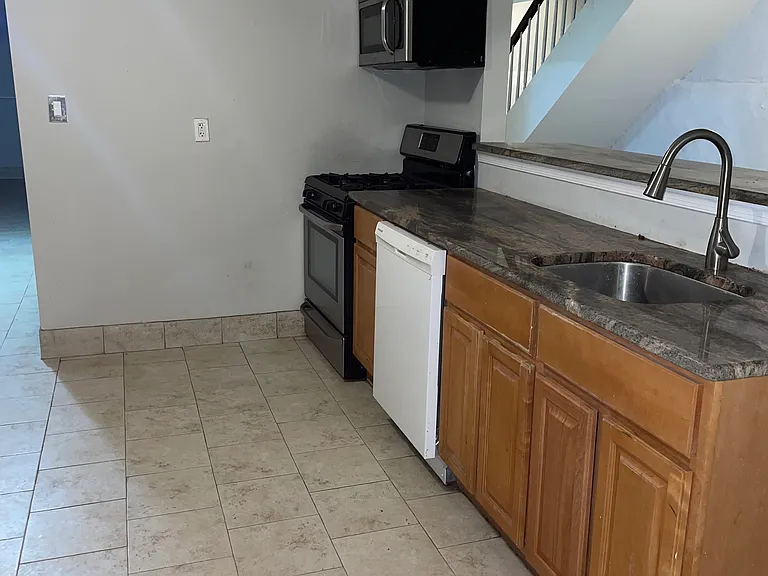 3414 Spring Garden St #A1 — Photo 12