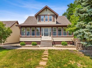 304 15th Ave S, Fargo, ND 58103