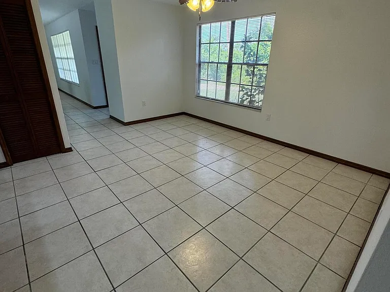 5585 Barna Ave — Photo 4