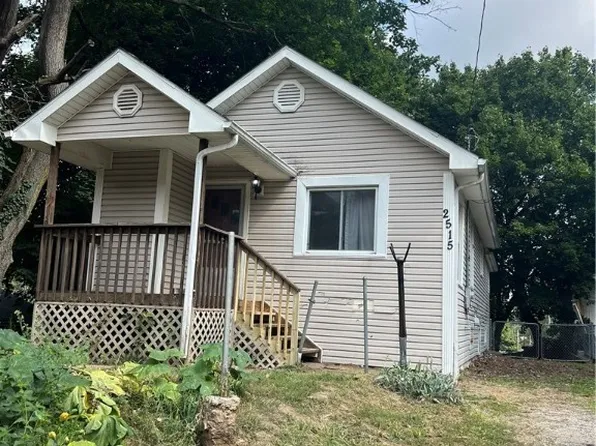 2515 Sanitarium Rd, Akron, OH 44312