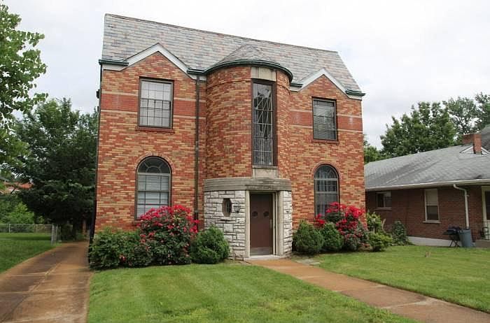 1st image of 1014 Moorlands Dr APT 1N
