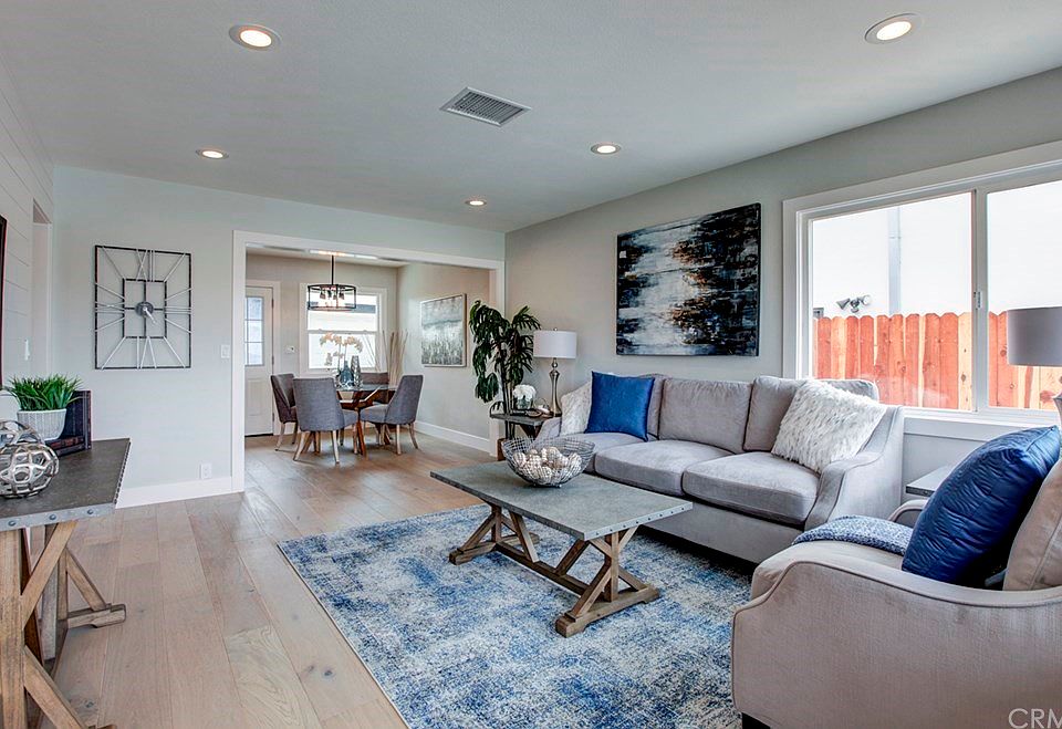 1st image of 135 W Avenida Alessandro