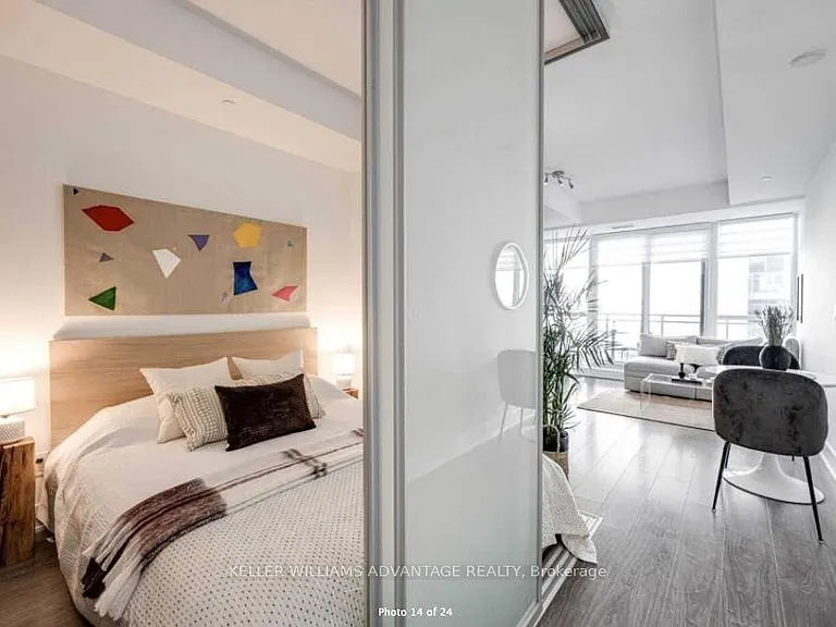 508 Wellington St W #505 — Photo 11