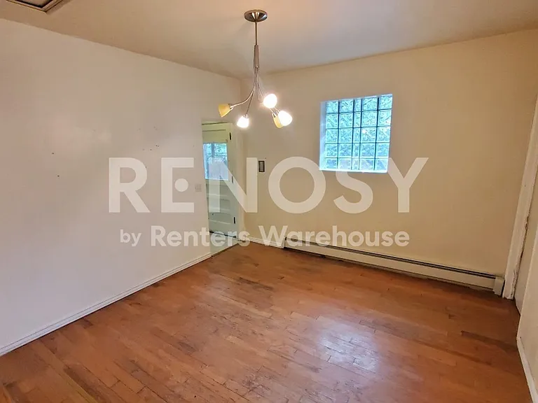 2225 S Cherry St — Photo 5