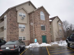 330 Cunat Blvd APT 1B, Richmond, IL 60071