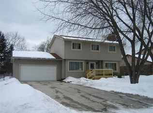 2860 Grant Dr, Ann Arbor, MI