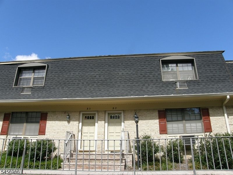 1st image of 768 Springfield Ave #3