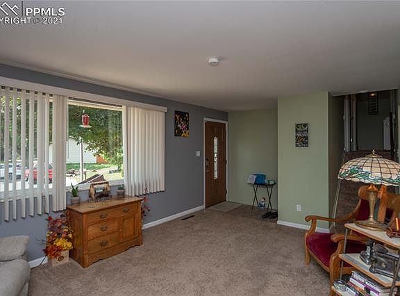 3rd image of 4748 Shadowglen Dr