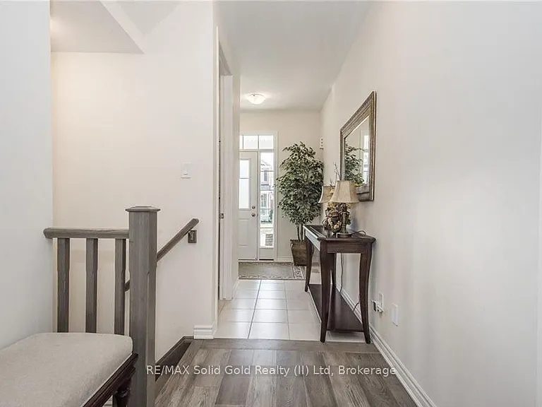 48 Pointer St — Photo 8