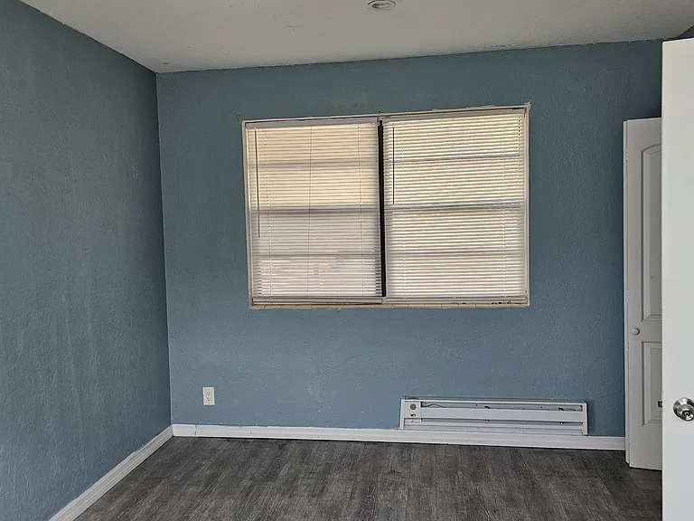 828 N Grandview Ave #1 — Photo 3