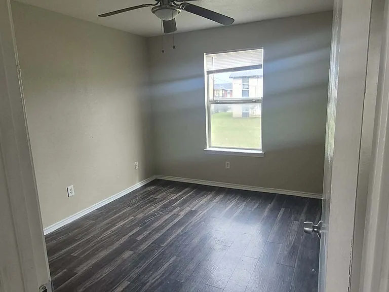 1502 Windward Dr #B — Photo 7