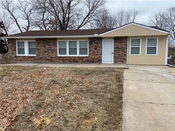 10706 Cambridge Ave, Kansas City, MO 64134