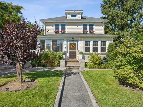 68 Lincoln Avenue, Sayville, NY 11782