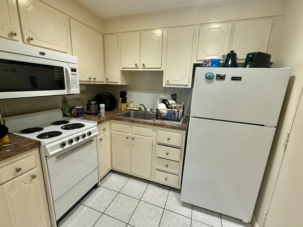 80 Green St #4
