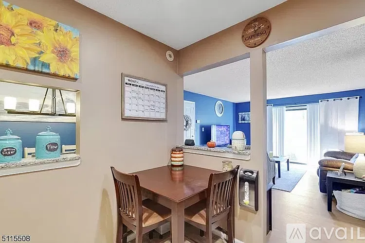2 bed, 1180 sqft, $2,700 — Photo 3
