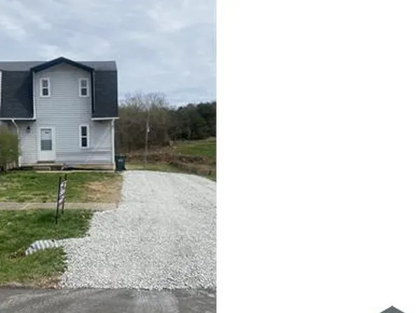 1426 Kingswood Way, Radcliff, KY 40160