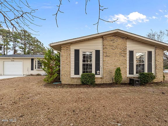5th image of 306 Walnut Creek Court