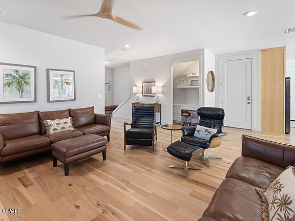 5th image of 213 Pinetree Dr