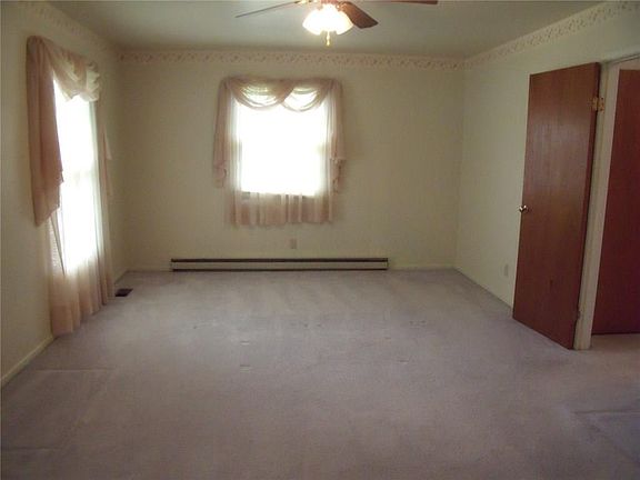 3rd image of 120 N Worth Ave