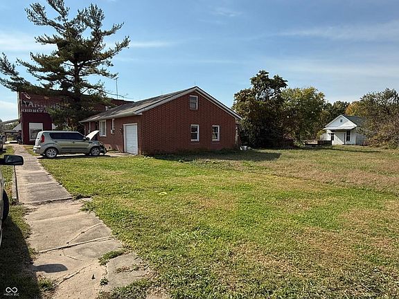 3rd image of 4213 Main St