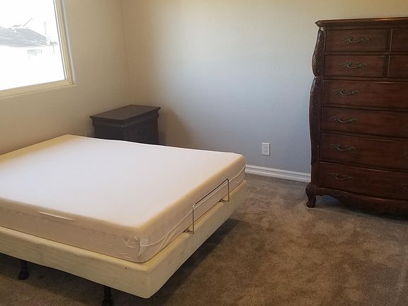 4th image of 9661 Orient Dr