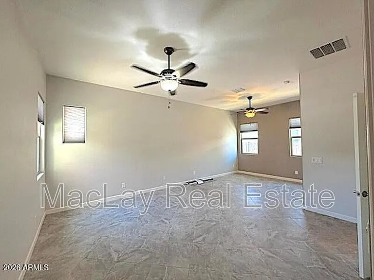 1142 E Bajor St — Photo 23