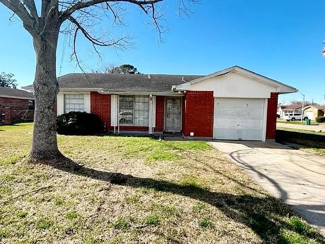 441 Butler Dr — Photo 1