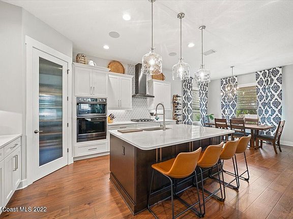 2nd image of 3082 Morton Way
