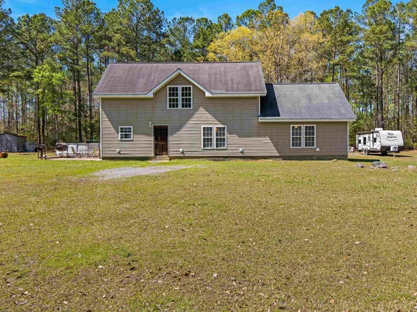 296 Pinetree Rd., Hemingway, SC 29554
