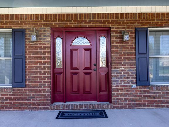 4th image of 410 Brook Ct