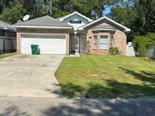 6004 E Jackson St, Bay Saint Louis, MS 39520