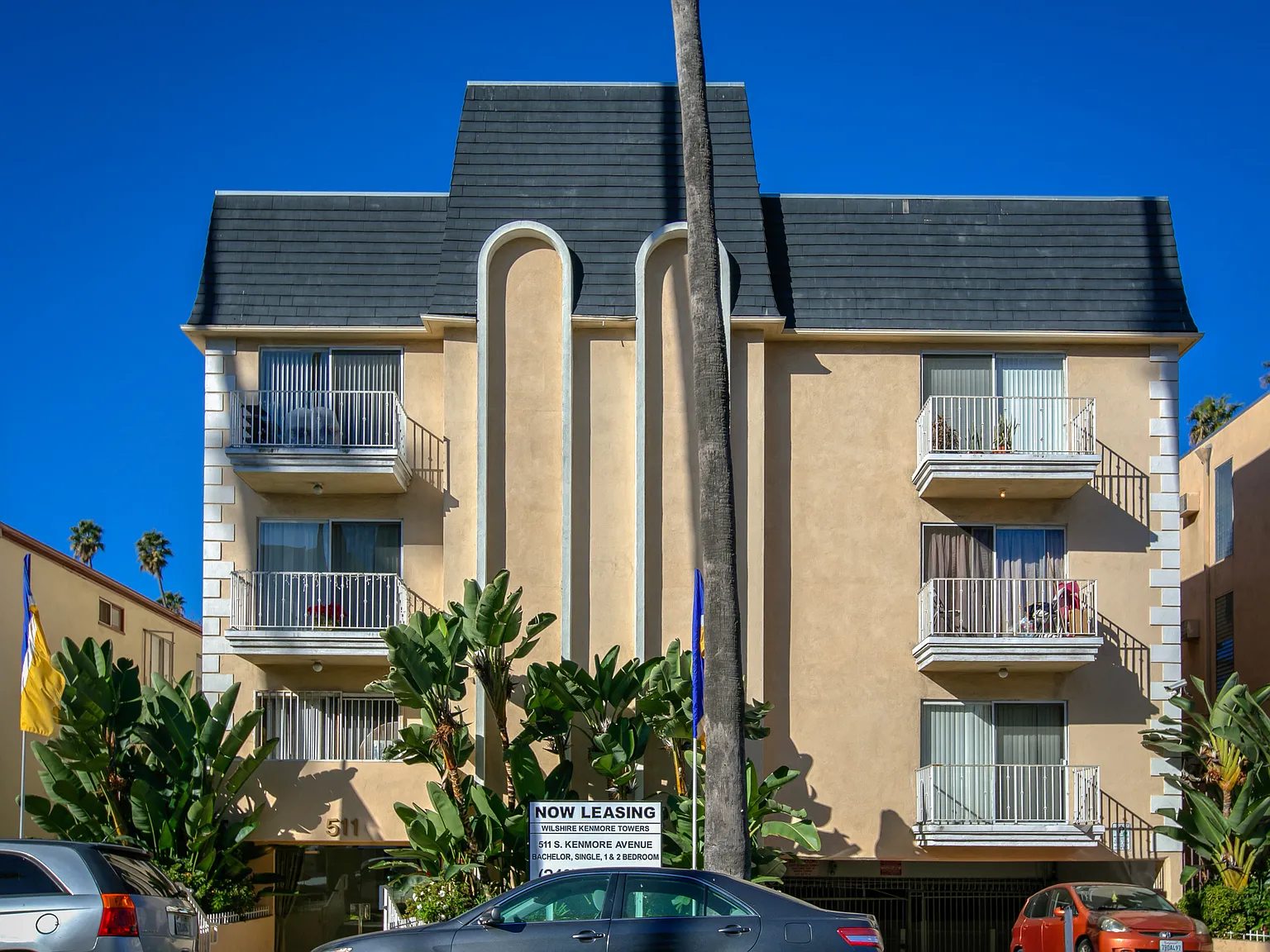 Wilshire Kenmore Towers — Photo 2