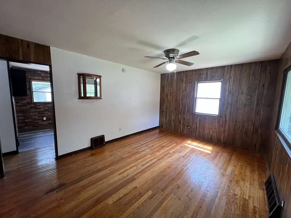 2 bed, 720 sqft, $1,350 — Photo 4
