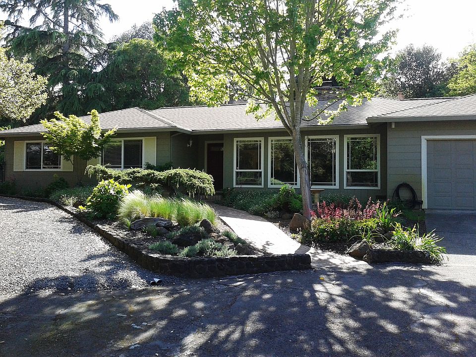 1st image of 16 Wooddale Dr
