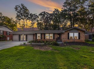 921 Bingham Ln, Stone Mountain, GA