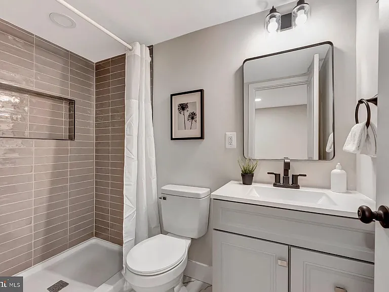 3152 Remington Ave — Photo 27