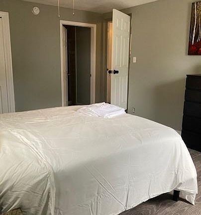 4th image of 3708 E Seward St #1